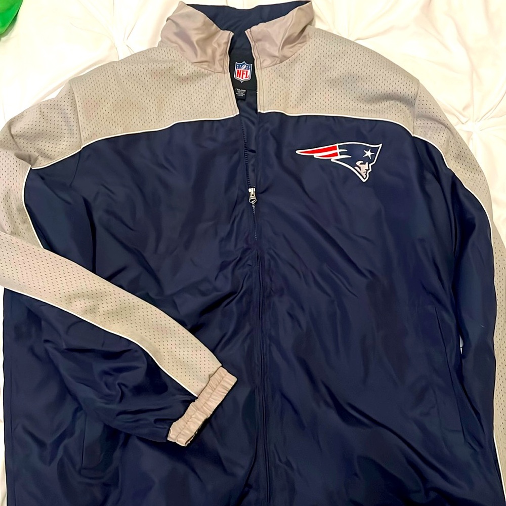 NFL New England Patriots Lightweight Windbreaker Jacket Size XXL NWOT
